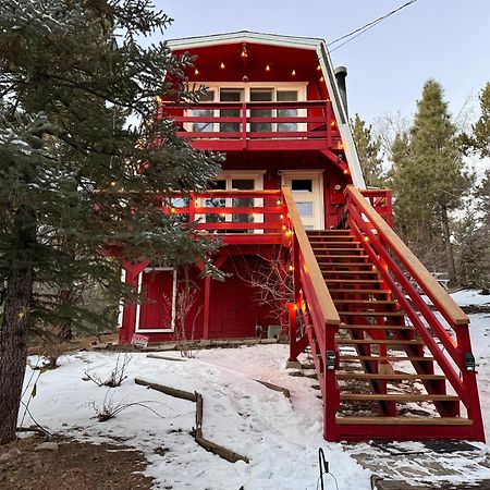 Maison Solange-Red Barn Farmhouse Style- Moonridge ビッグ・ベア・シティ エクステリア 写真
